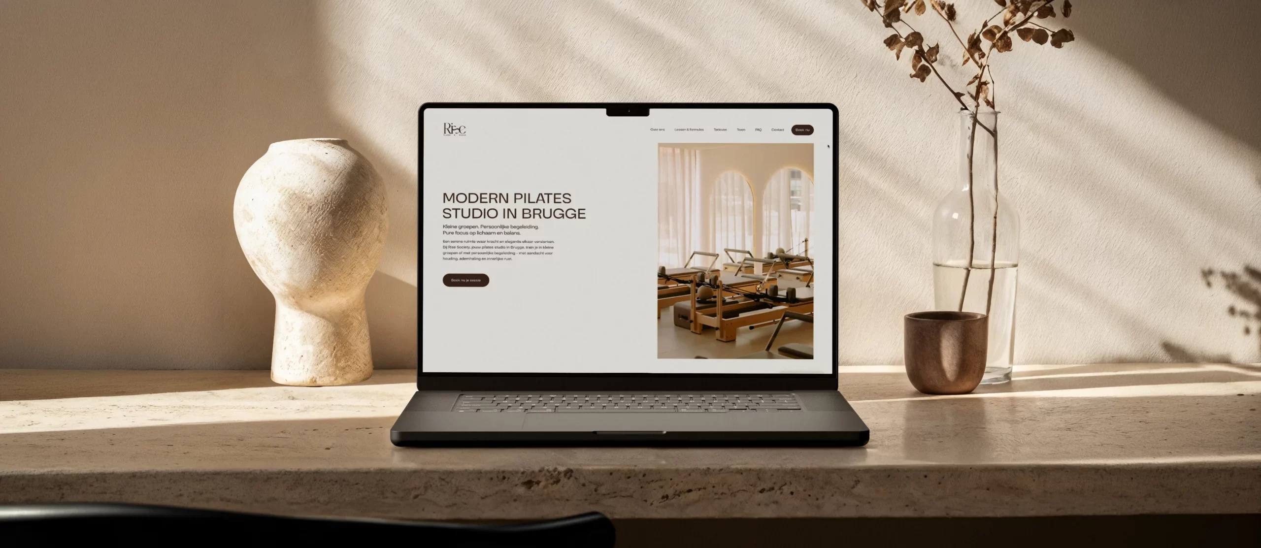 laptop website Rise Society